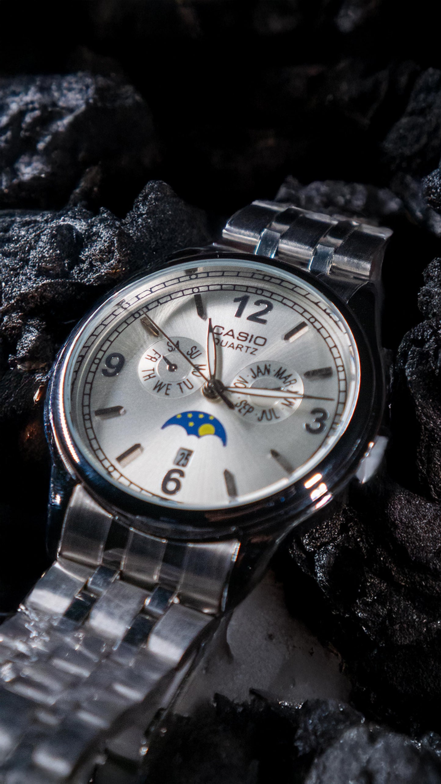 Reloj Estilo Moon Phase MTP-M300D Silver